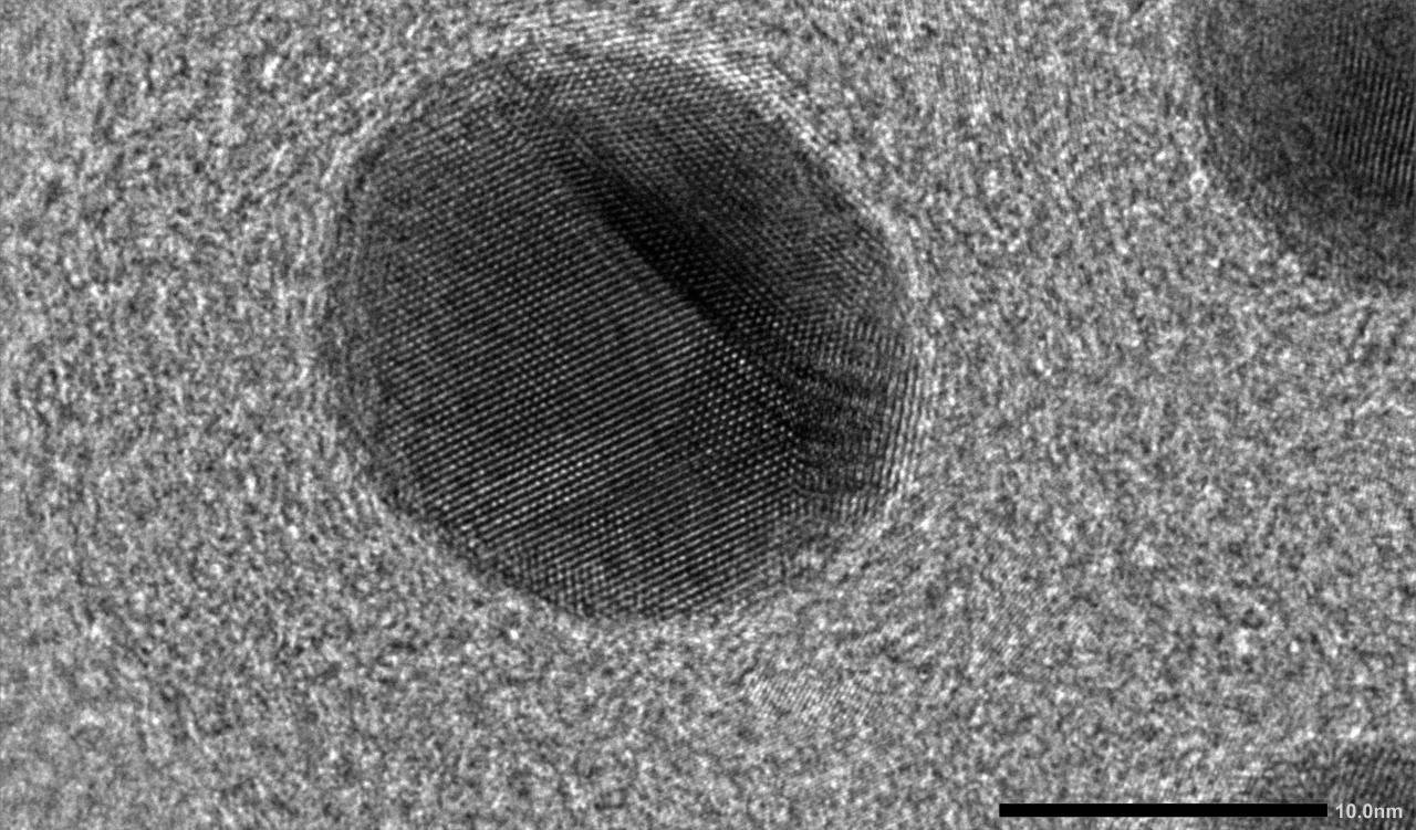 HR-TEM